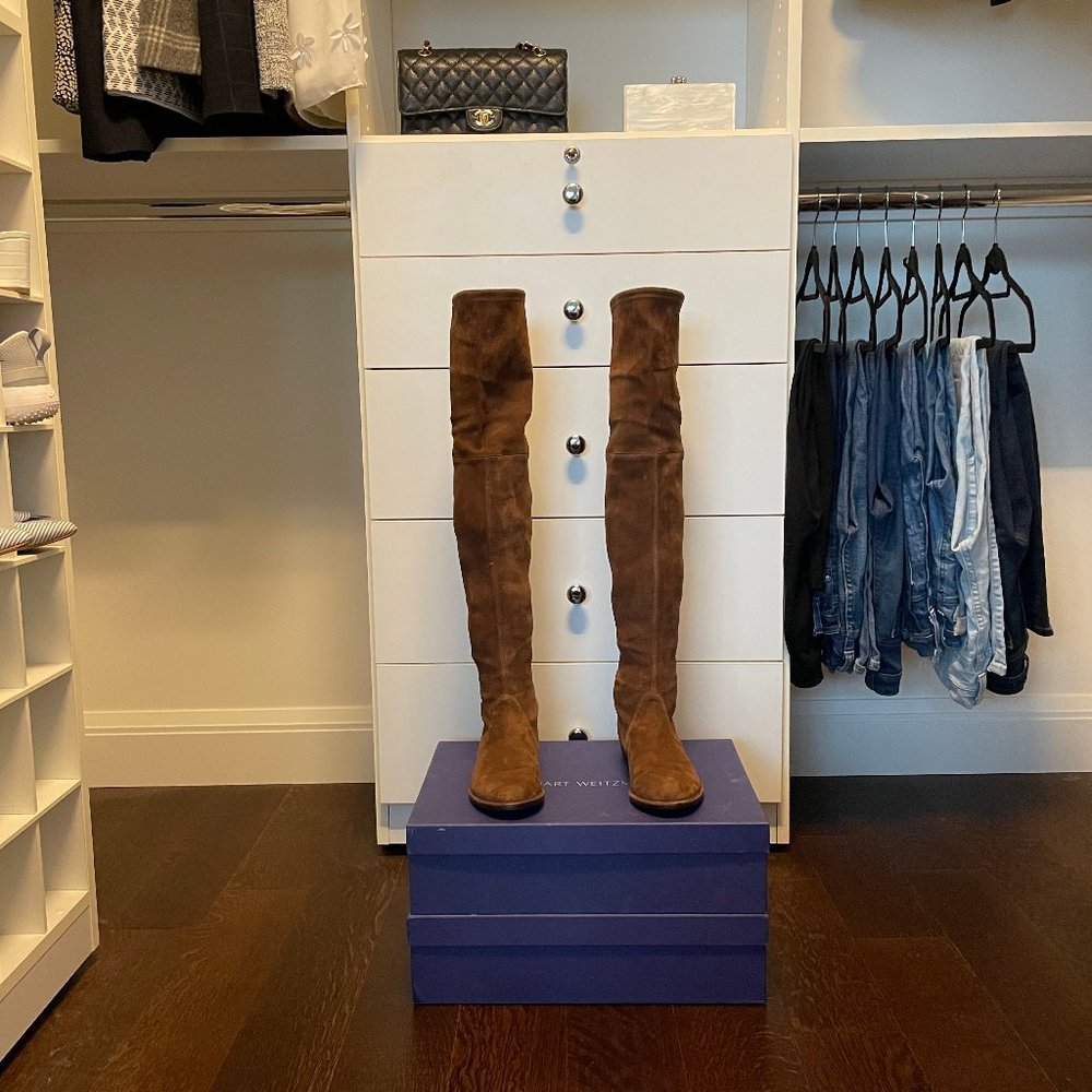 Stuart Weitzman Lowland Boots In Suede Taupe - image 3